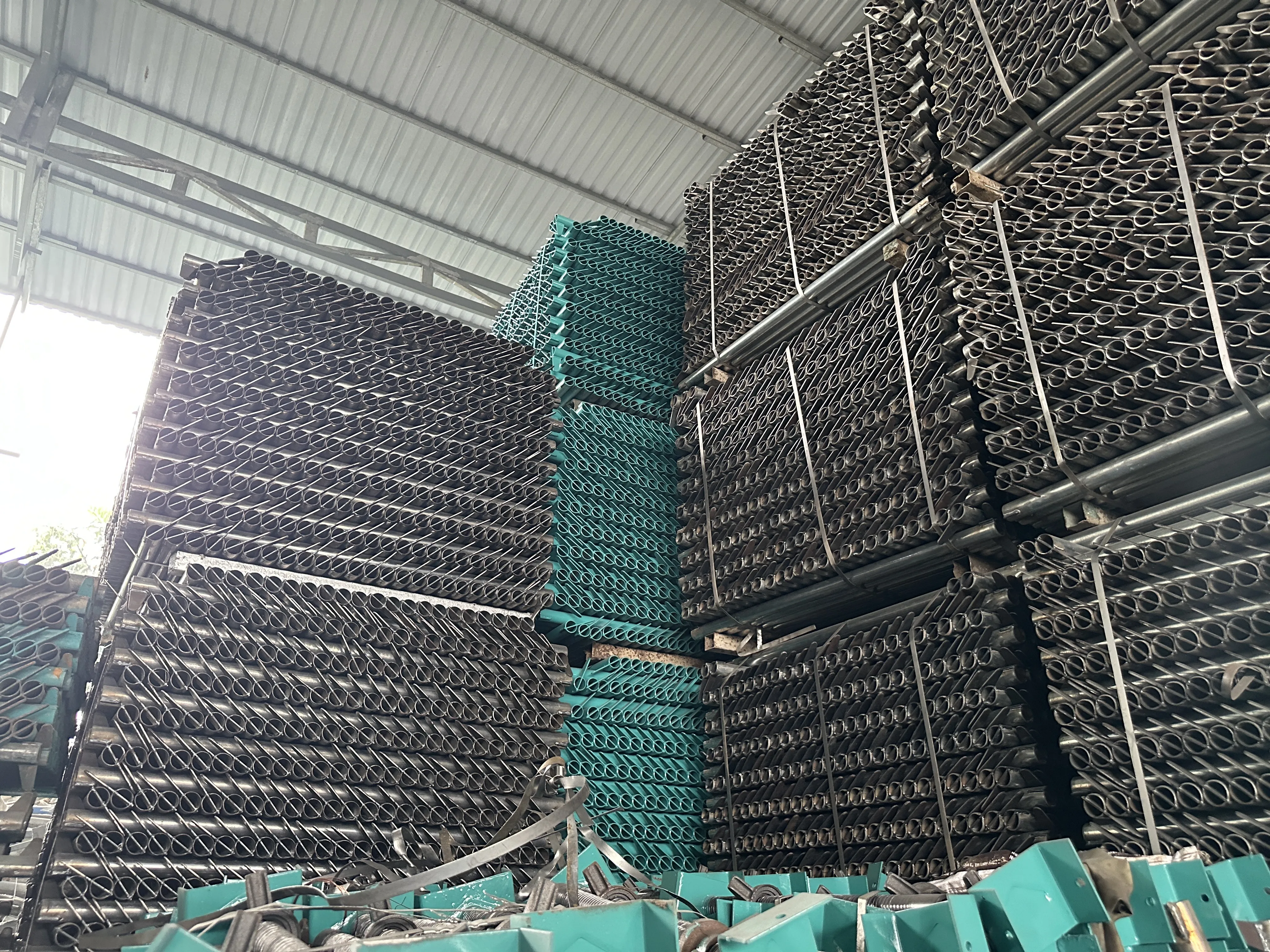 Sản Xuất Giàn Giáo - Hóc Môn