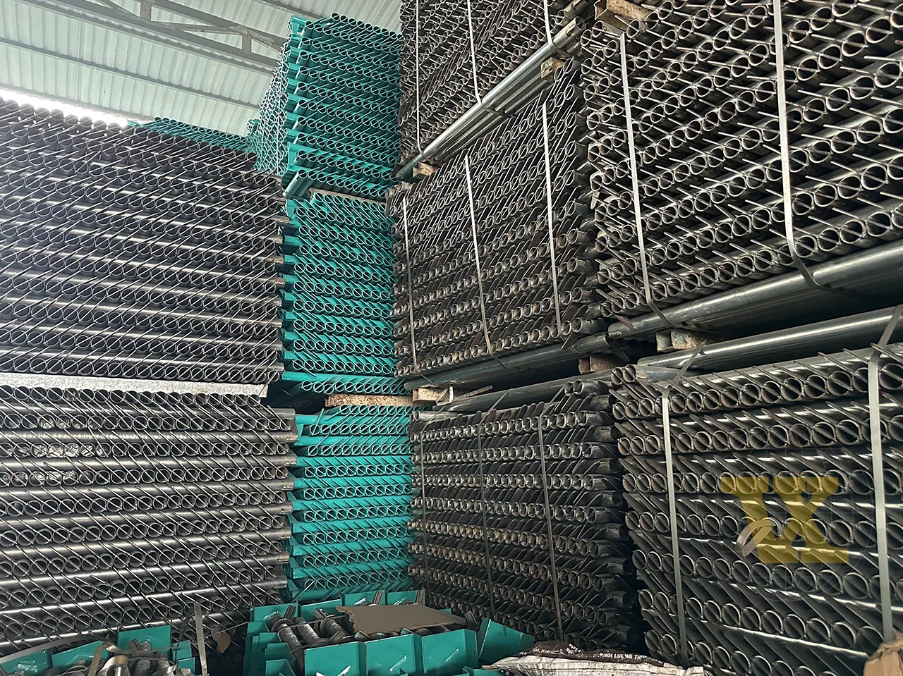 Sản xuất thiết bị thi công xây dựng